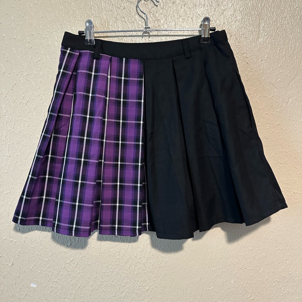 Hot Topic Black & Purple Split Plaid‎ Pleated Skater Skirt Size Medium